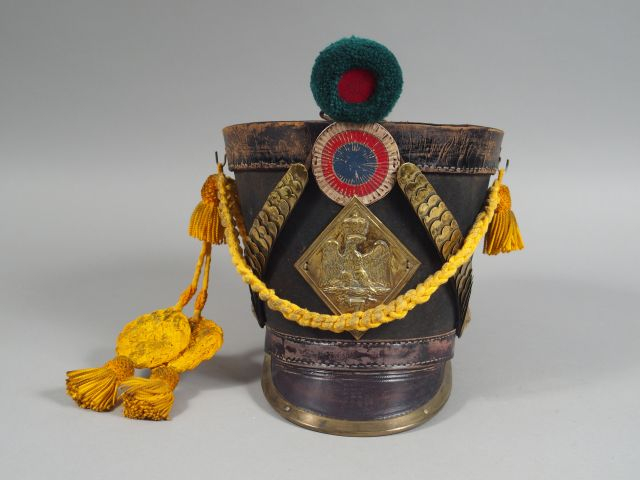 Reproduction de qualité d’un shako premier Empire (fabrication Massonn