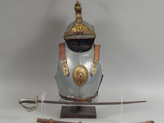 Armure complète d’enfant sous forme d’une cuirasse en tôle zinguée, br