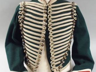 Vente aux enchères Dolman troupe du 6éme régiment de hussard (vert et rouge) modèle 1860.