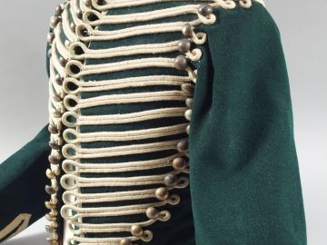 Dolman troupe du 6éme régiment de hussard (vert et rouge) modèle 1860.