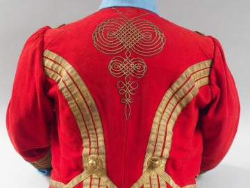 Dolman d’officier supérieur (Colonel) de Hussard composite. Drap écarl