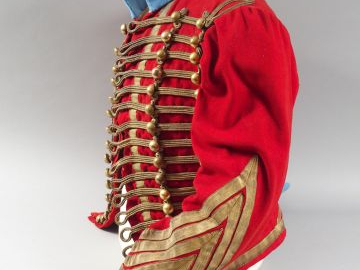 Dolman d’officier supérieur (Colonel) de Hussard composite. Drap écarl