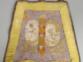 Vente aux enchères Sabretache dans le gout des sabretaches révolutionnaires (composite). 