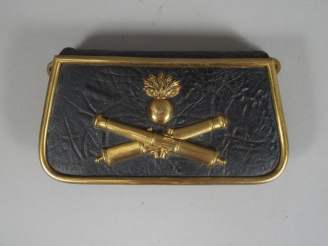 Vente aux enchères Coffret de giberne officier d’artillerie troisième République. Constru