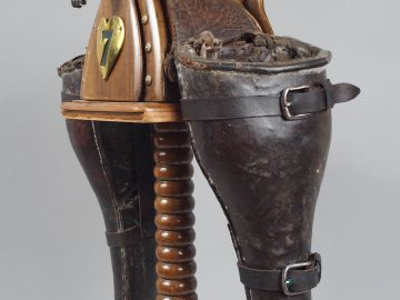 Paire de fontes de pistolet en cuir fauve troupe. Début XIXéme. On y j