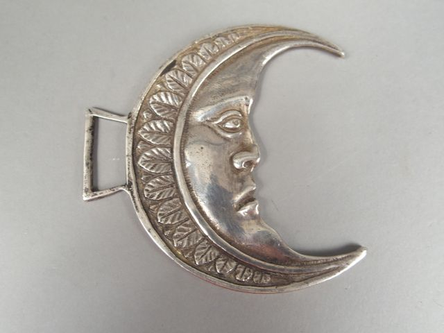 Croissant de sous gorge en argent, sous forme de croissant de lune d’o