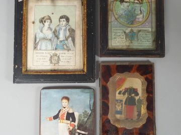 Deux différents encadrements 'portrait de militaire' , deux gravures '