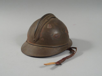 Vente aux enchères Casque Adrian modèle 1915 de zouave, base de peinture bleue horizon, r