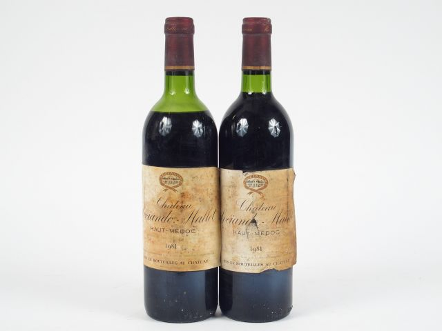 2 BOUTEILLES CHÂTEAU SOCIANDO MALLET CB HAUT MEDOC - 1981  - 1 BG/1 ME