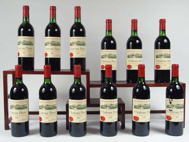 12 BOUTEILLES CHÂTEAU PAVIE 1er GCC ST EMILION - 1982 - CBO - 5 BG/ 4 