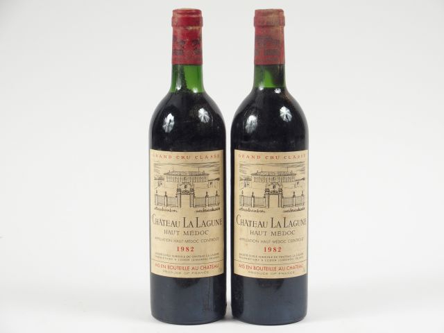 2 BOUTEILLES CHÂTEAU LA LAGUNE GCC HAUT MEDOC - 1982 - 1 BG/1 LB