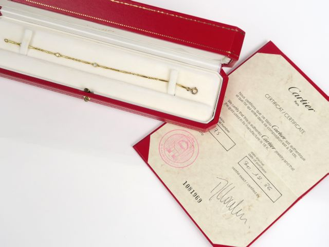 CARTIER. Bracelet en or, chaine alternée de brillants en serti clos. D