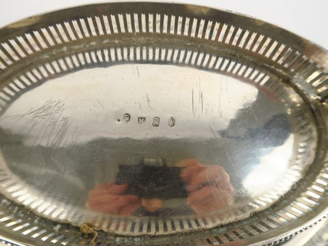 Panière à anse en argent anglais. Poids : 857 g