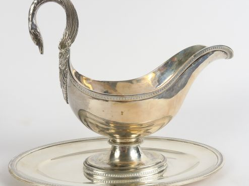 Saucière de style Empire en argent, poinçon Minerve, prise en forme de