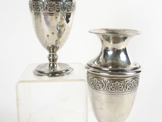 Paire de vases en argent, poinçon Minerve, Poids : 150 g (légers accid