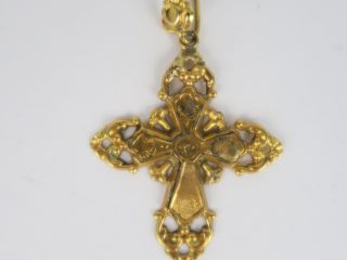 Vente aux enchères Croix en or. 5 g