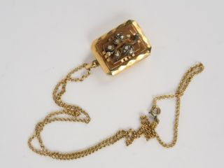 Pendentif porte-photo Napoléon III en or et perles, avec sa chaine en 