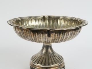 Compotier Napoléon III de style Louis XV en argent, décor de cannelure