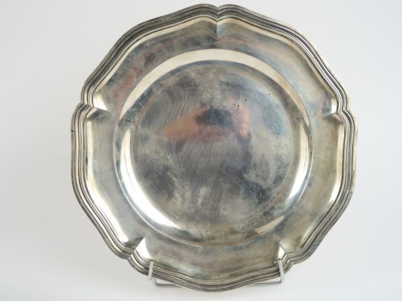 Jatte de style Louis XV en argent, poinçon Minerve. 796 g.