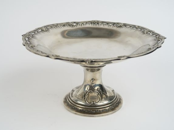 Compotier de style Louis XV en argent, poinçon Minerve à décor de roca