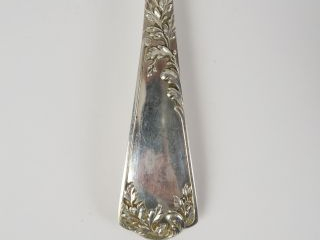 Ménagère en argent, poinçon Minerve, à  décor de feuillage comprenant 