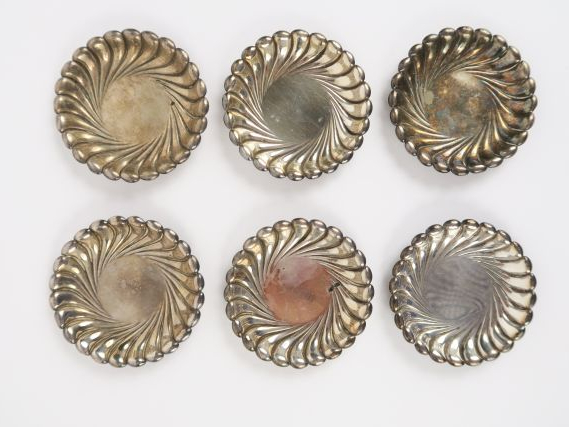 Tiffany, 6 coupelles en argent à décor de côtes torses. 215 g