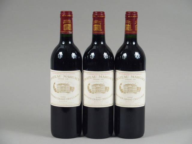 3 BOUTEILLES CHÂTEAU MARGAUX 1er GCC MARGAUX - 1986