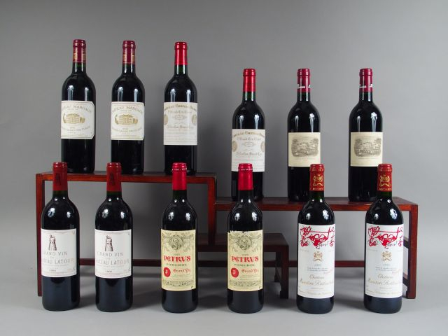 CAISSE PANACHEE 1995 : 2 PETRUS POMEROL 1 ELA EN BORDURE - 2 CHÂTEAU M
