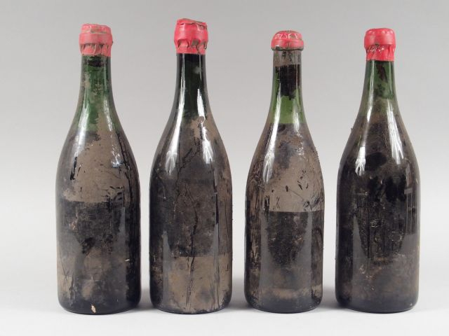 4 BOUTEILLES BEAUNE ANNEES 20/30 CHANSON PERE   FILS - SE/5 CM/6 CM/7 