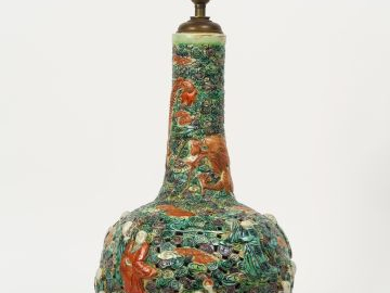 Vase bouteille à long col en porcelaine de style famille verte, décor 