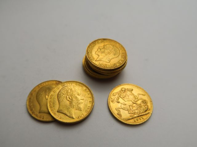10 Pièces 8 pièces Georges V et deux pièces Edouard VII  or.  Frais ac