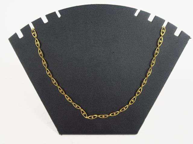 Collier en or, maille ajourée. Poids : 7,66 g AC