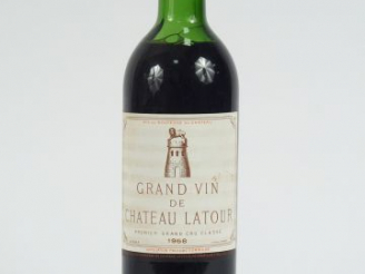 Vente aux enchères 1 BOUTEILLE CHÂTEAU LATOUR 1er GCC PAUILLAC - 1968 - MEP/ELF