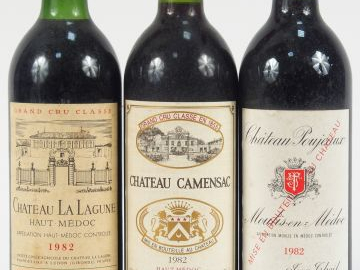 3 BOUTEILLES 1982 : 1 CHÂTEAU LA LAGUNE GCC HAUT MEDOC BG - 1 CHÂTEAU 