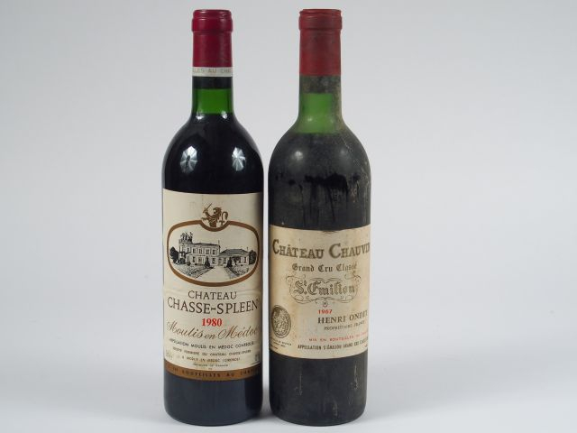 2 BOUTEILLES : 1 CHÂTEAU CHASSE SPLEEN MOULIS 1980 / 1 CHÂTEAU CHAUVIN