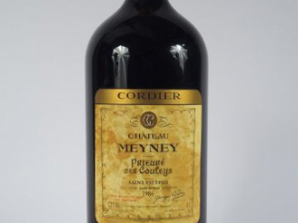 Vente aux enchères 1 IMPERIALE CHÂTEAU MEYNEY CB ST ESTEPHE - 1986 - ET - CBO