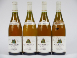 Vente aux enchères 4 BOUTEILLES MEURSAULT 'LES PELLANS' P. ANDRE - 1998 - 2 COLL T