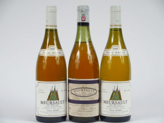 Vente aux enchères 3 BOUTEILLES MEURSAULT : 2 'LES PELLANS' P. ANDRE 1996 - 1 'CLOS DES B