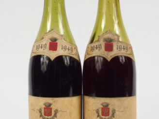 Vente aux enchères 2 BOUTEILLES CHASSAGNE MONTRACHET L. MAX - 1949 - 9 CM/1 EA