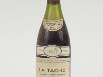 Vente aux enchères 1 BOUTEILLE LA TACHE D.R.C. - 1957 - 4 CM/ BOUCHON CHEVILLE FRAGILE/BL