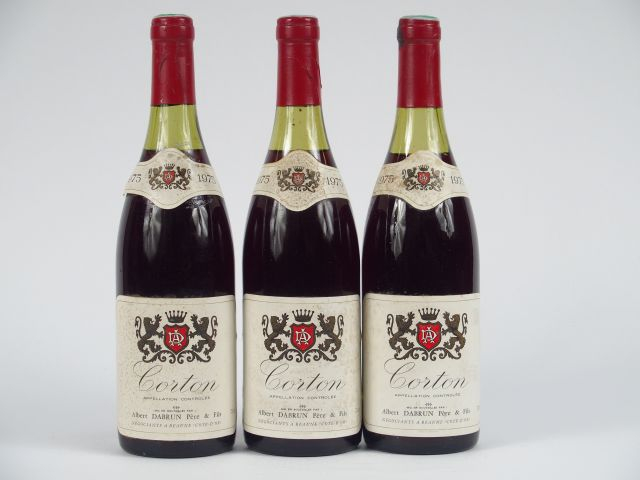 3 BOUTEILLES CORTON A. DABRUN - 1975 - 3 CM