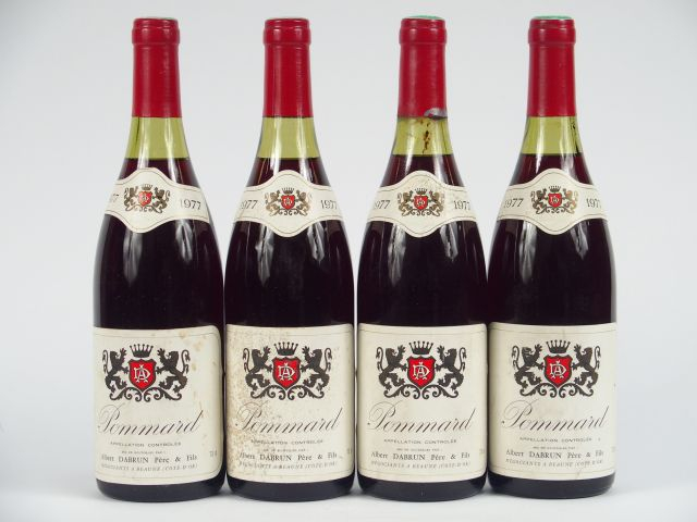 4 BOUTEILLES POMMARD A. DABRUN - 1977 - DE 2 à 3 CM/2 ELT