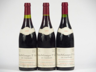 Vente aux enchères 3 BOUTEILLES NUITS ST GEORGES 1er CRU 'LES VAUCRAINS' DOMAINE DE LA PO