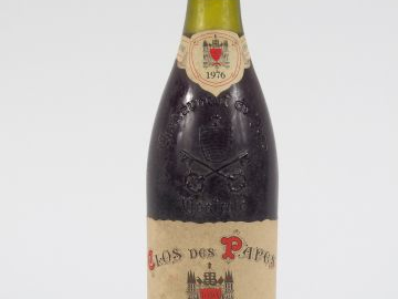 1 BOUTEILLE CHATEAUNEUF DU PAPE 'CLOS DES PAPES' P. AVRIL - 1976 - 2 C