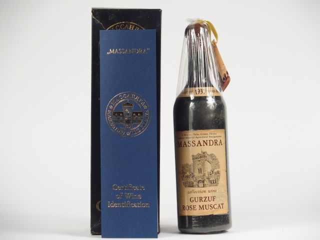 1 BOUTEILLE MASSANDRA VIN DE CRIMEE COLLECTION WINE GURZUF ROSE MUSCAT