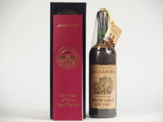Vente aux enchères 1 BOUTEILLE MASSANDRA VIN DE CRIMEE COLLECTION WINE SOUTH COAST RED PO