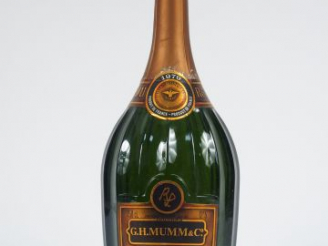 Vente aux enchères 1 MAGNUM CHAMPAGNE MUMM DE MUMM 'CUVEE RENE LALOU' - 1979 - COFFRET