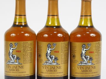 3 BOUTEILLES VIN JAUNE H. MAIRE - 1982