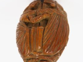 Œuf en corozo sculpté, début XIXème à décor de quatre personnages