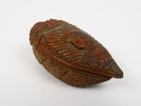 Boite à priser en corozo fin XVIIIème début XIXème, en forme de sabot 